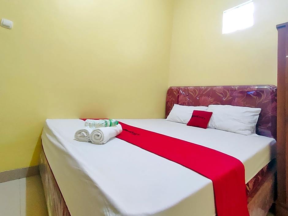 RedDoorz Near Exit Toll Banyumanik Semarang