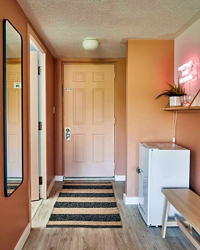 The June Motel, Sauble Beach