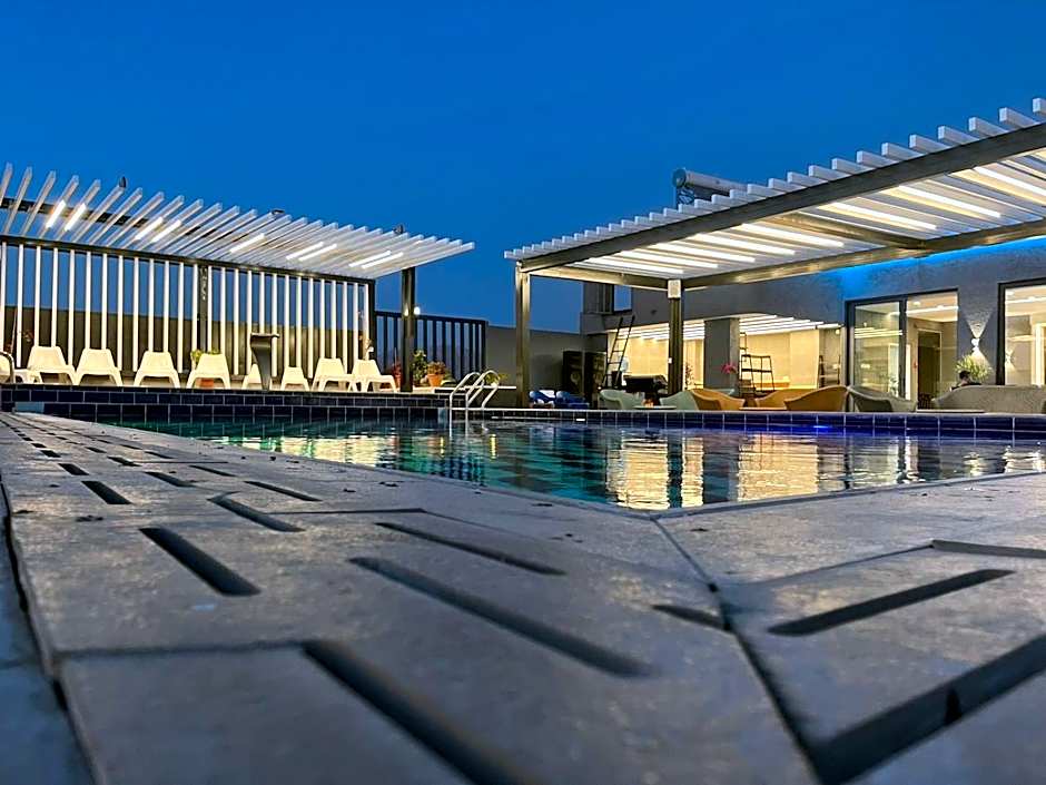 Mass Paradise Hotel