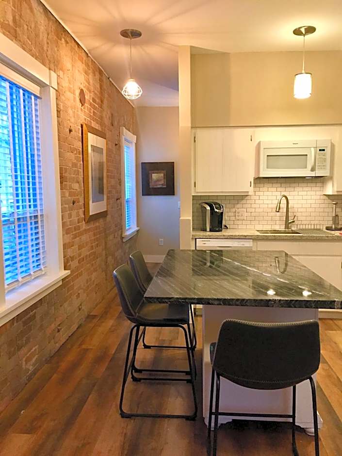 Bisbee Brownstone Suites
