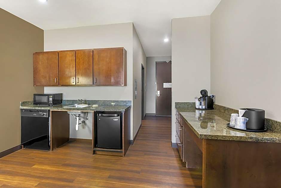 Best Western Plus Williston Hotel & Suites