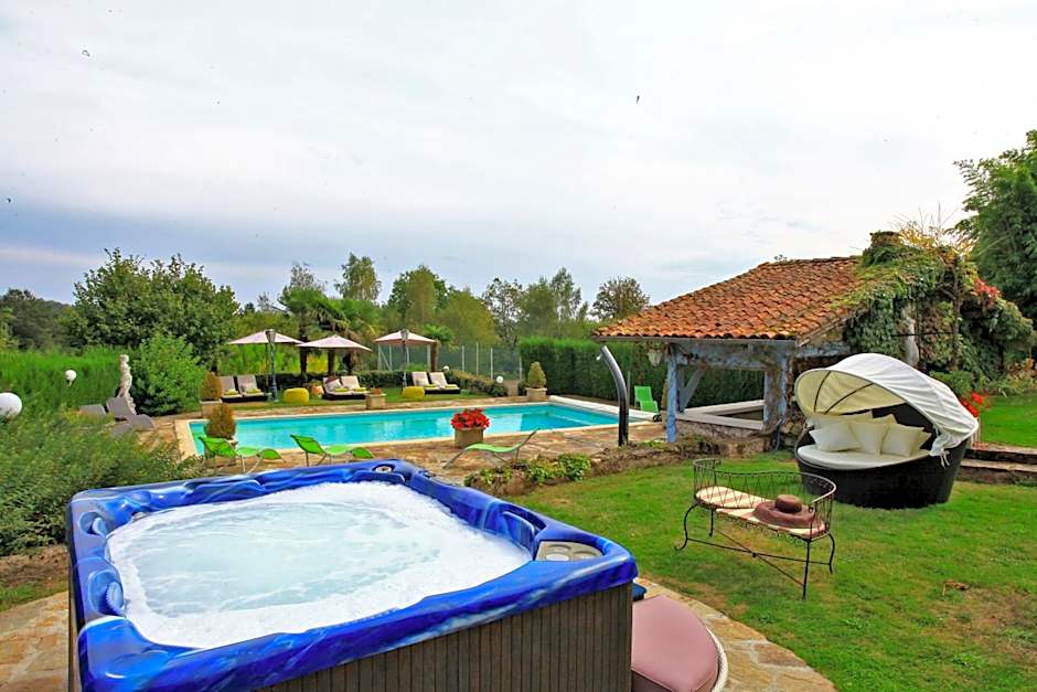 Logis Hôtel Hostellerie Saint-Jacques