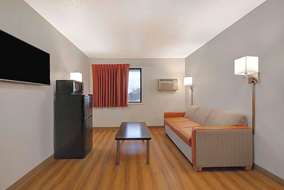 Motel 6-Lakeville, MN - South - Lakeville