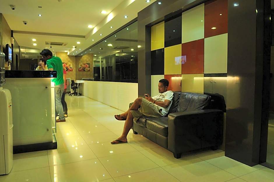 Signature Hotel