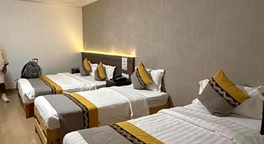 Grand Harbour Hotel