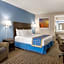 Days Inn & Suites by Wyndham Savannah Midtown