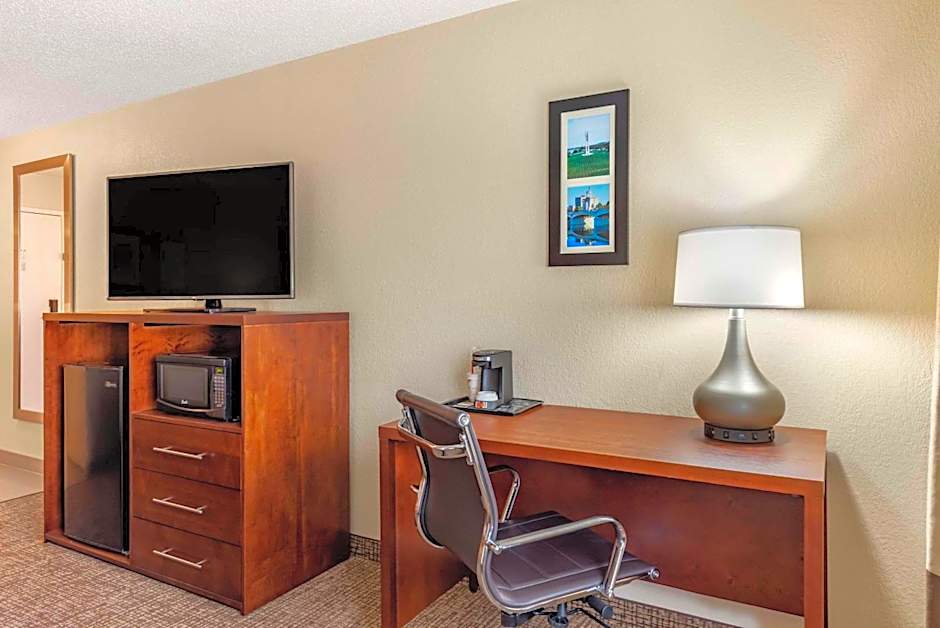 Comfort Inn & Suites Middletown - Franklin