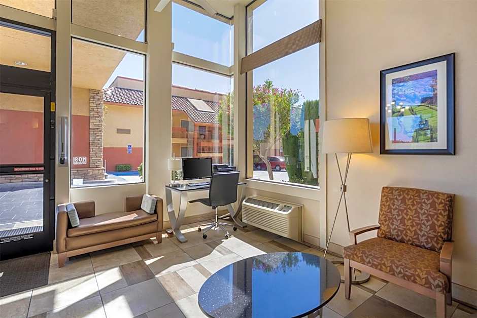 Best Western Plus Inn Of Hayward