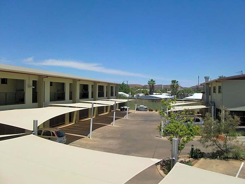 Spinifex Motel and Serviced Apartments