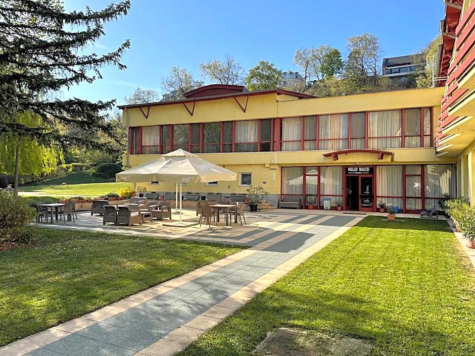 Hello Balcsi Apartmanház