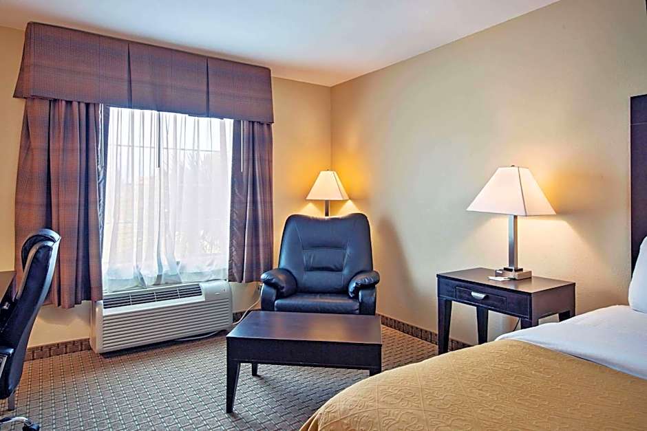 La Quinta Inn & Suites by Wyndham Morgan City