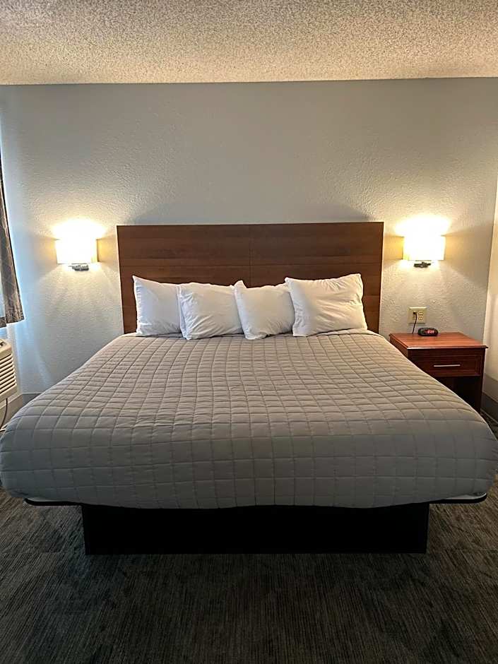 Travelodge by Wyndham Lincoln South