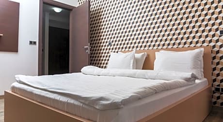 Three Bedrooms apartments with three bathrooms