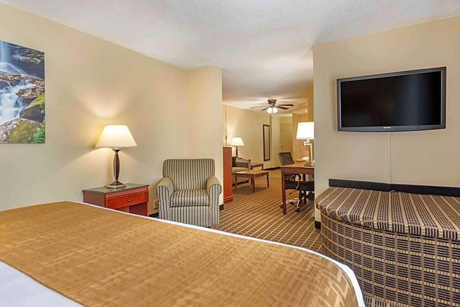 Best Western Plus Bridgeport Inn