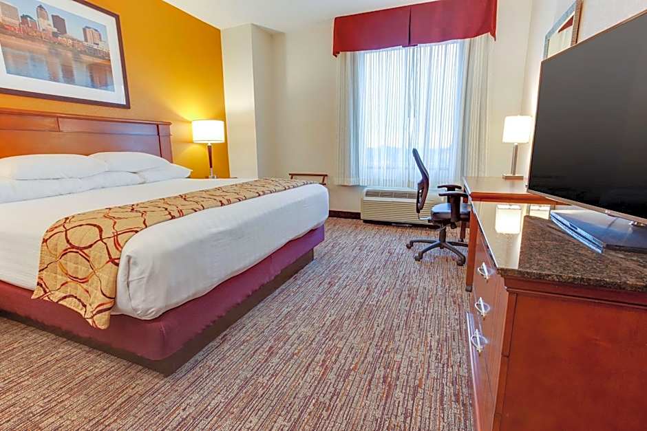 Drury Inn & Suites West Des Moines