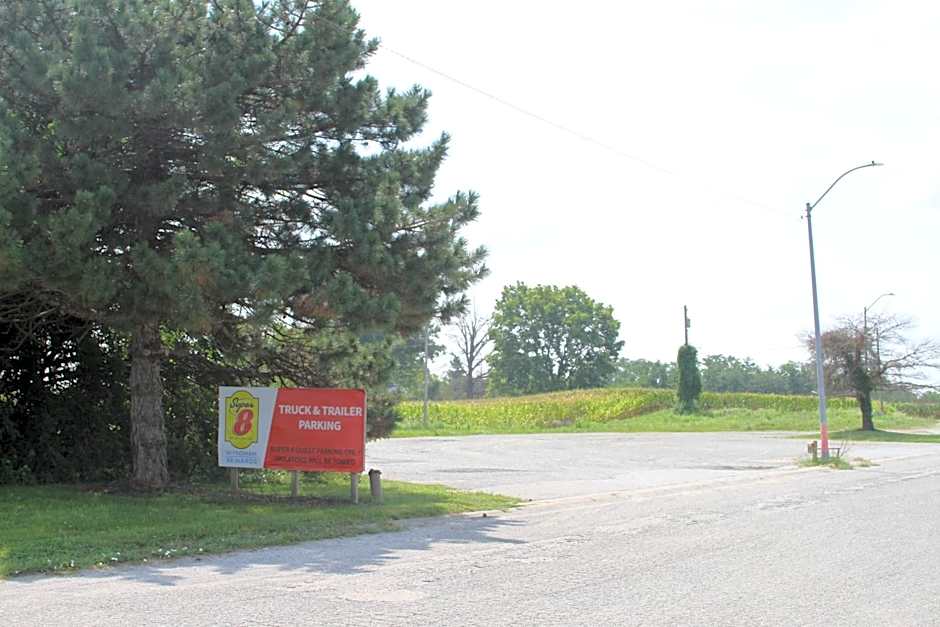 Super 8 by Wyndham Higginsville