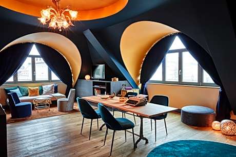 Peacock Suite