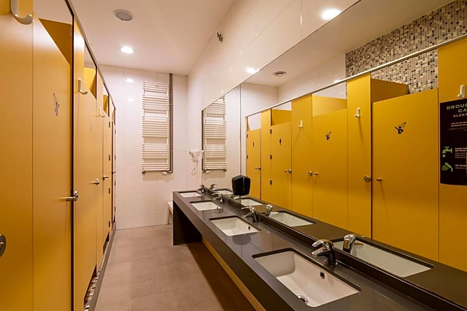 Rodamon Barcelona Hostel