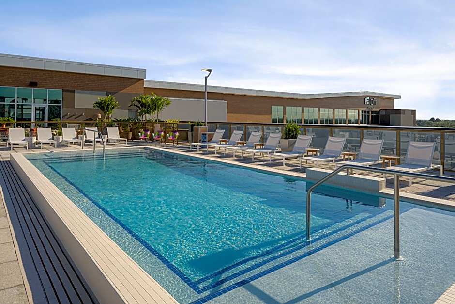 Element Tampa Midtown