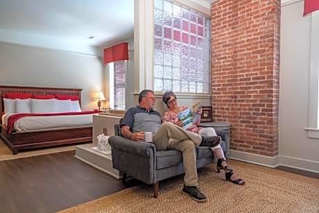 Deluxe One-Bedroom Suite