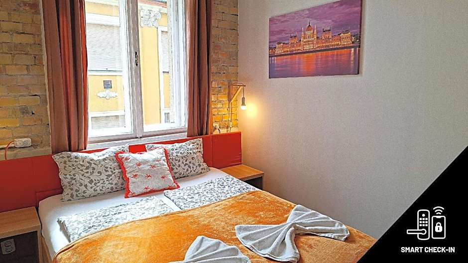 GoodMo Budapest Smart Rooms