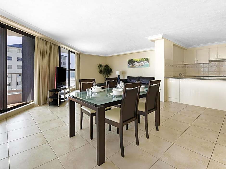 BreakFree Acapulco Surfers Paradise