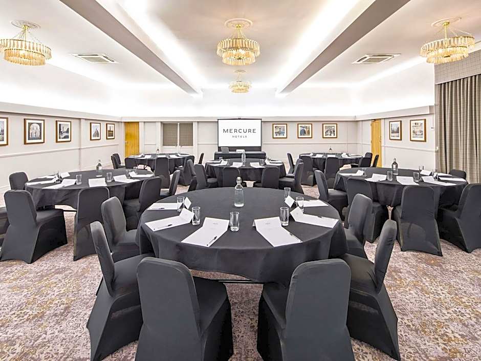 Mercure Oxford Hawkwell House Hotel