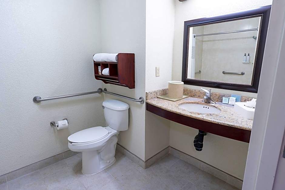 Hampton Inn By Hilton Guadalajara-Aeropuerto