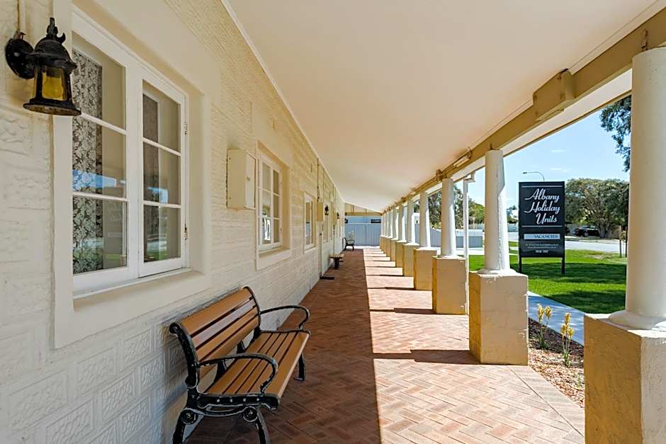 Albany Holiday Units