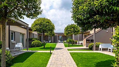 Aurora ApartHotel