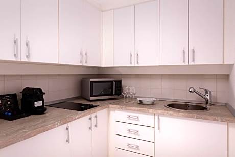 Two-Bedroom Family Suite with Access and Breakfast in  Executive Lounge