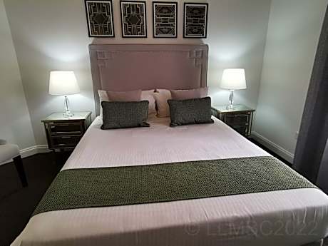 Executive One-Bedroom Apartment