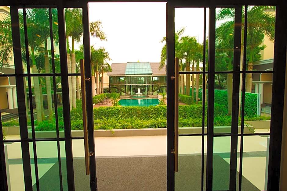 The Green View Hotel