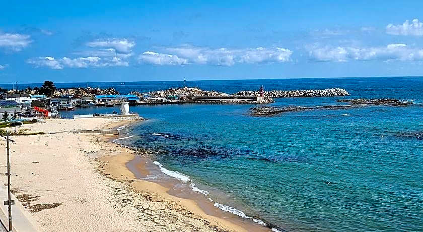 Seaside Pension