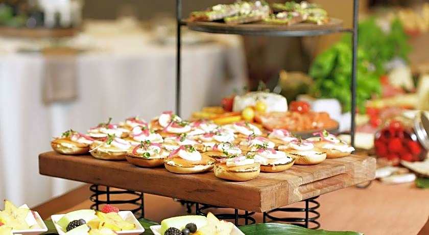 DoubleTree By Hilton Spokane City Center