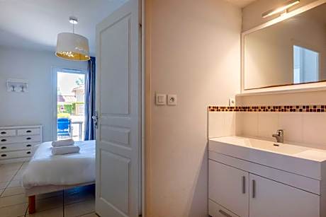 Apartment (4 Adults)