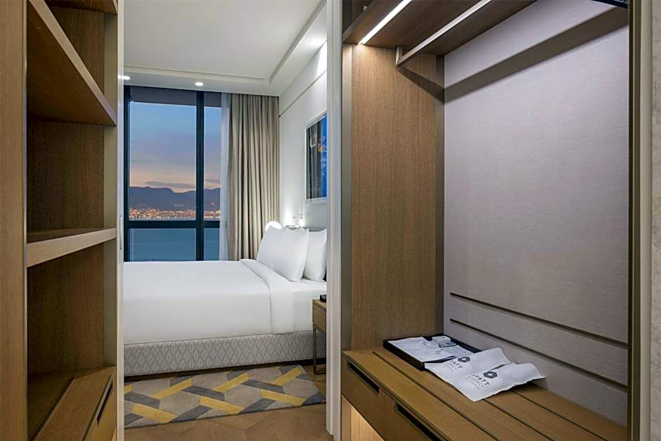 Hyatt Regency Izmir IstinyePark