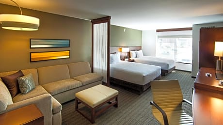 Hyatt Place Two Queens (with sofa bed)