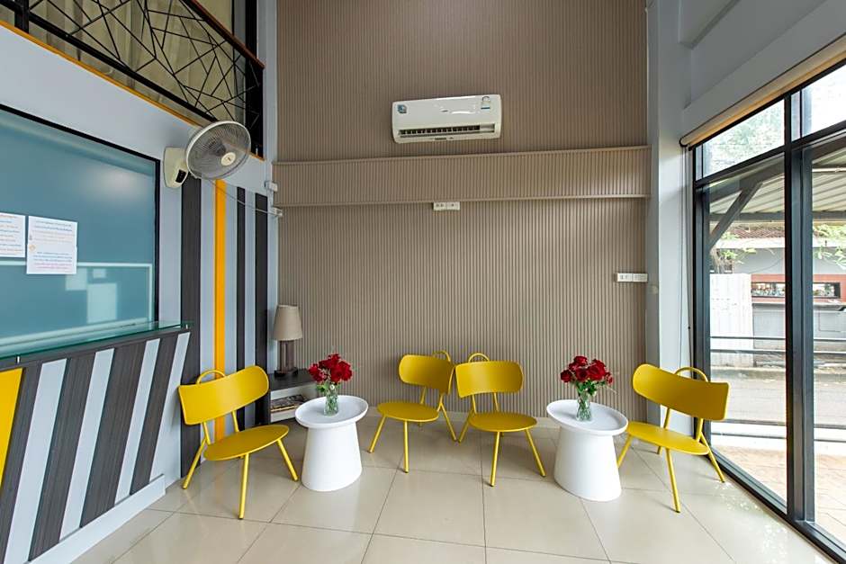 Riski Residence Bangbuathong