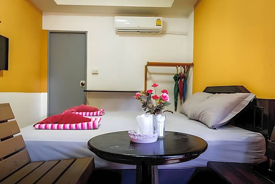 Tuk Tuk Guesthouse.