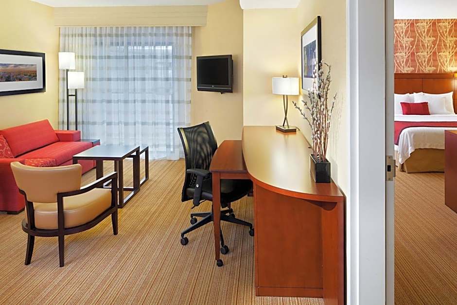 Courtyard by Marriott Fredericksburg Historic District