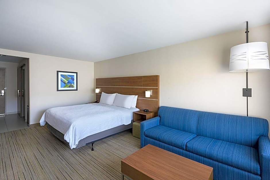 Holiday Inn Express and Suites Gilbert - East Mesa By IHG