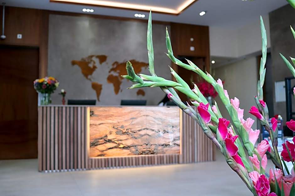 Grand Hotel Downtown