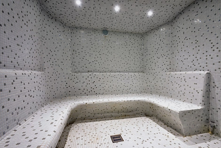 Melpo Antia Luxury Apartments & Suites