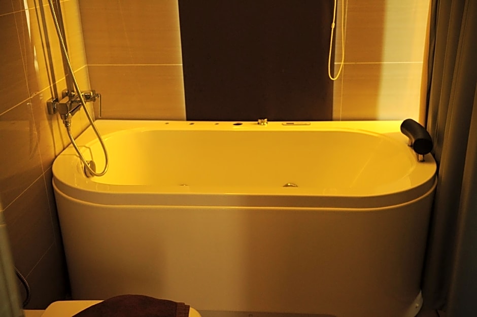 Sea Lion Firefly Concept Hotel