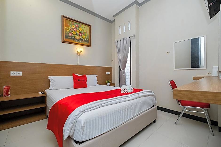 RedDoorz near Kampung Inggris Pare