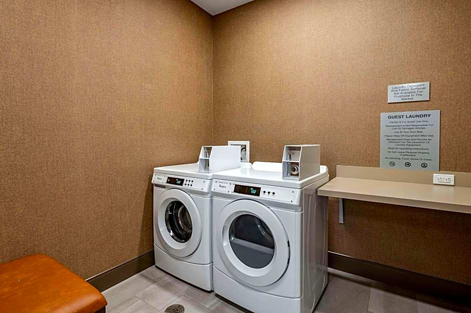 Cambria Hotel Louisville Downtown-Whiskey Row