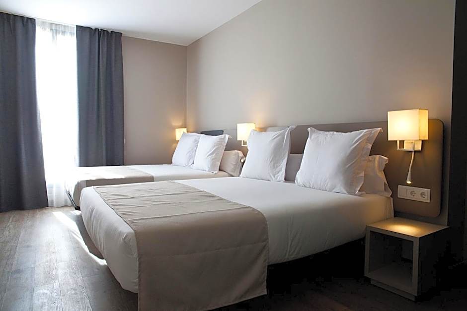 May Ramblas Hotel