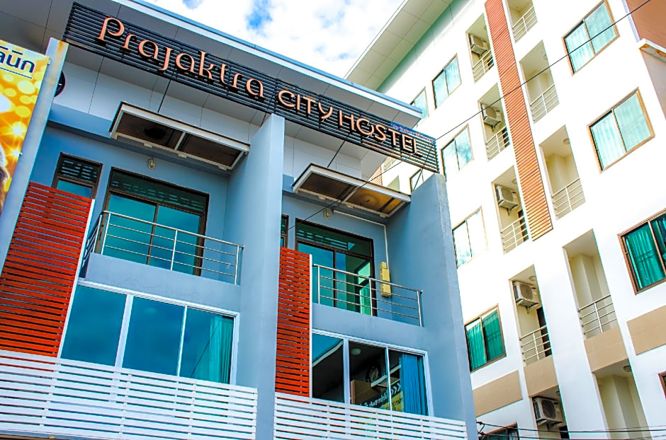 Prajaktra City Hostel