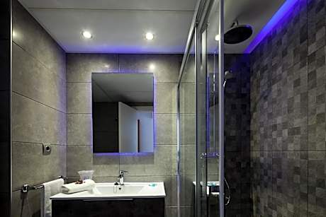 Suite with Pool View